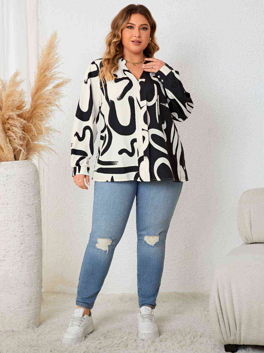 Plus Size V Neck Contrast Color Printed Shirt