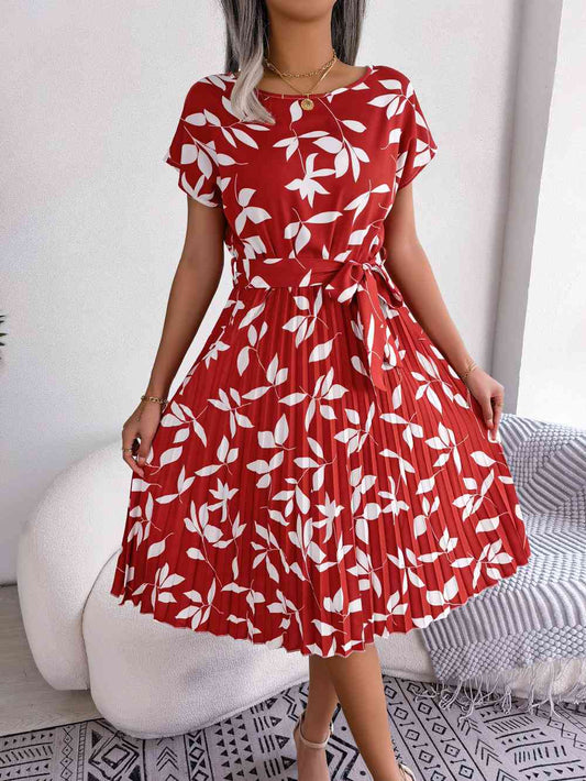 Printed Round Neck Short Sleeve Pleated Dress